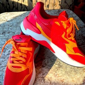 Orange Puma 7.5